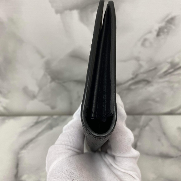 Louis Vuitton Wallet - Picture 5 of 14